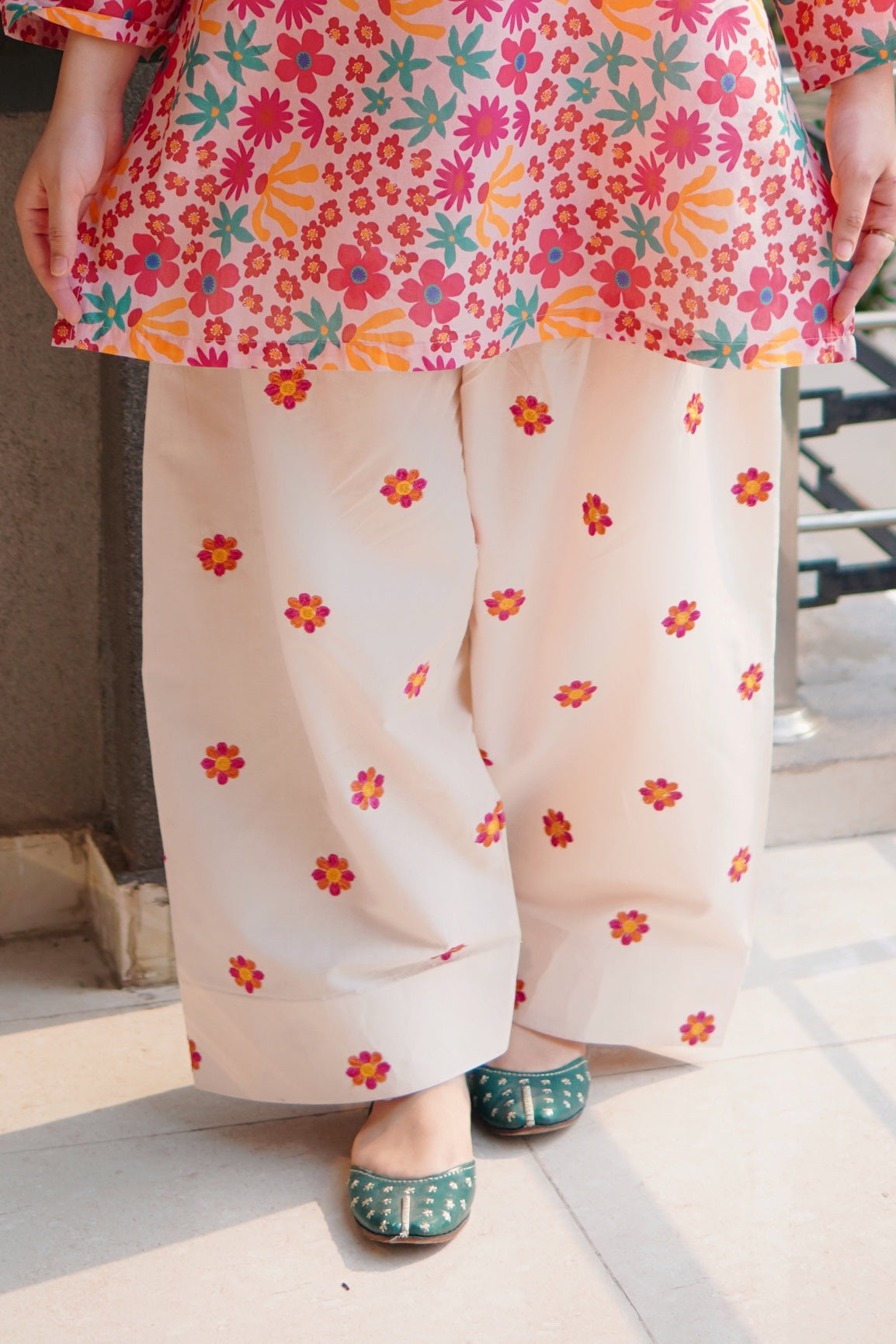 2 Pc - Embroided Farshi Shalwar With printed Shirt - 002
